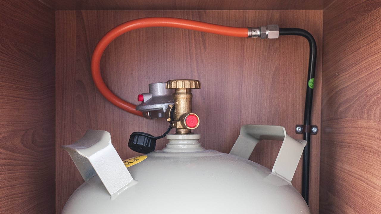 Gas cylinders for camping - variants, filling, safety tips