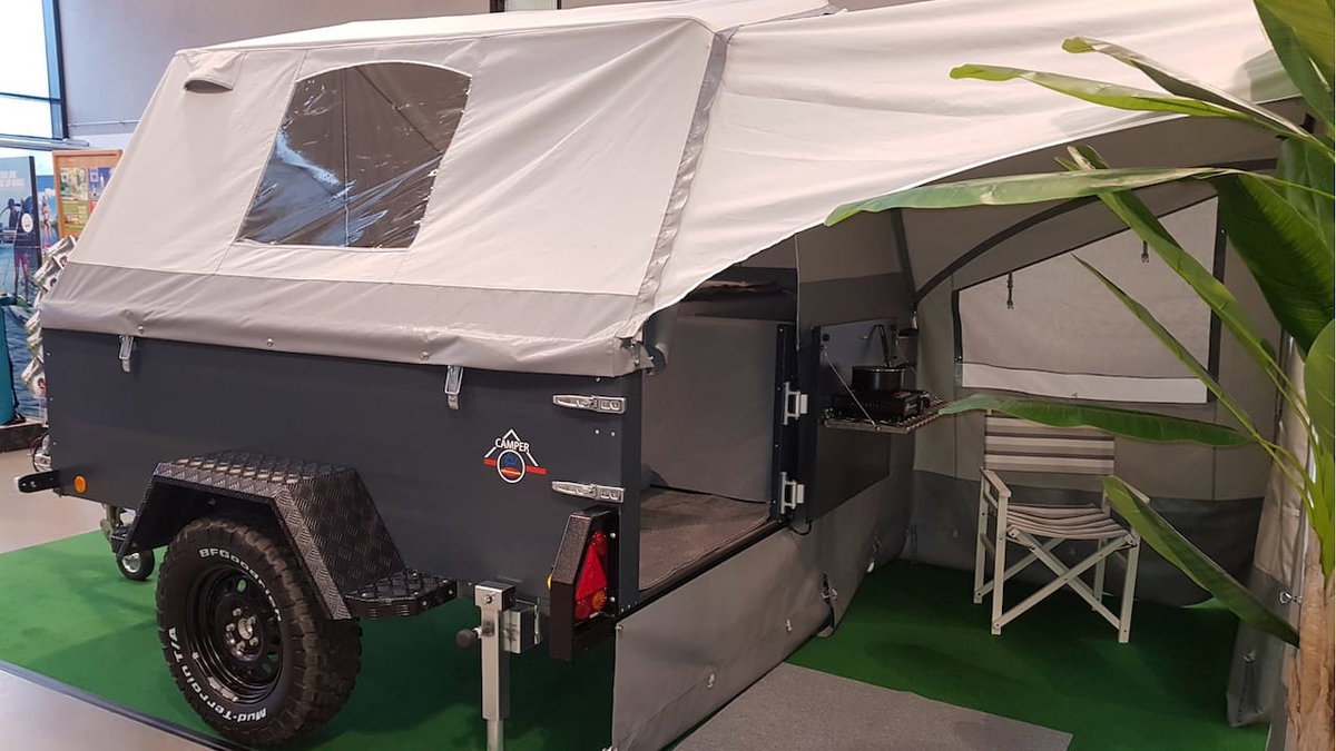 Der ausgestellte Faltcaravan Cultmobil