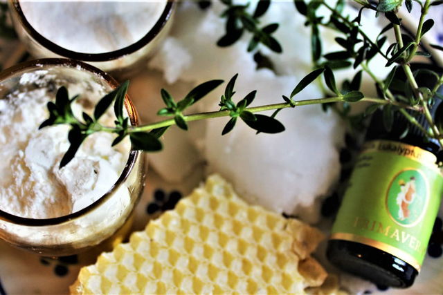 Make your own natural cosmetics: Simple recipes and tips