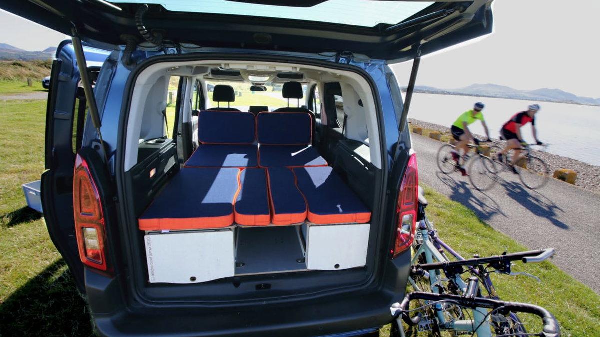 Unfolded camping box Amdro