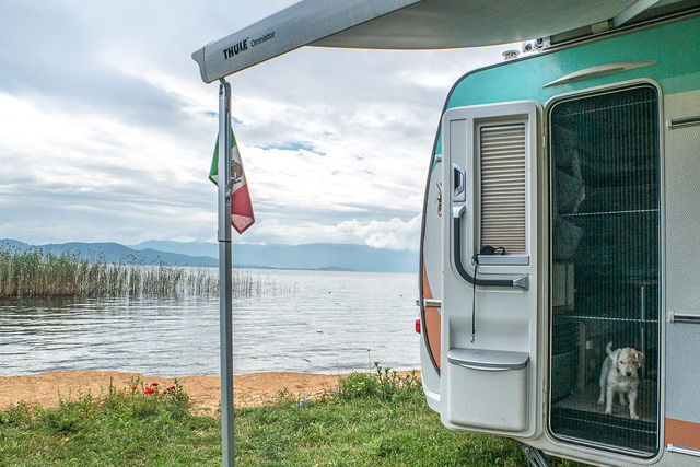Making caravans self-sufficient: Individual conversions for more independence