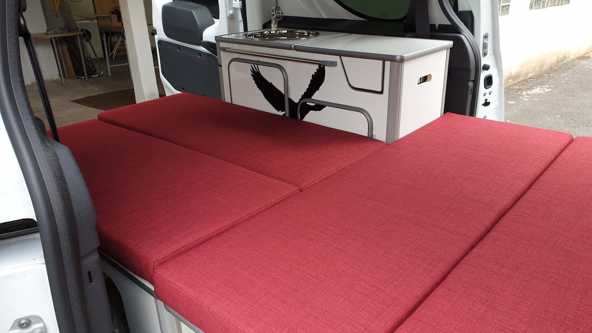 Schlafen im Mini-Camper Flexcamper Dokker
