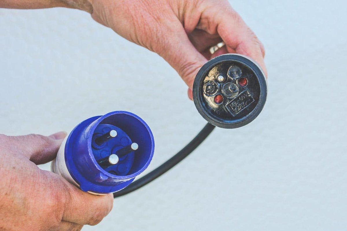 Franrkeichs Adapter für CEE Stecker