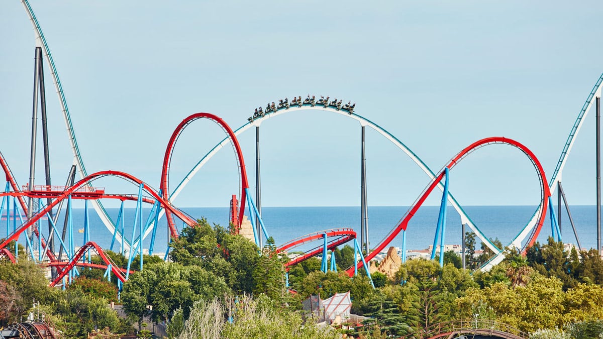 Die Achterbahn im PortAventura Freizeitpark in Europa