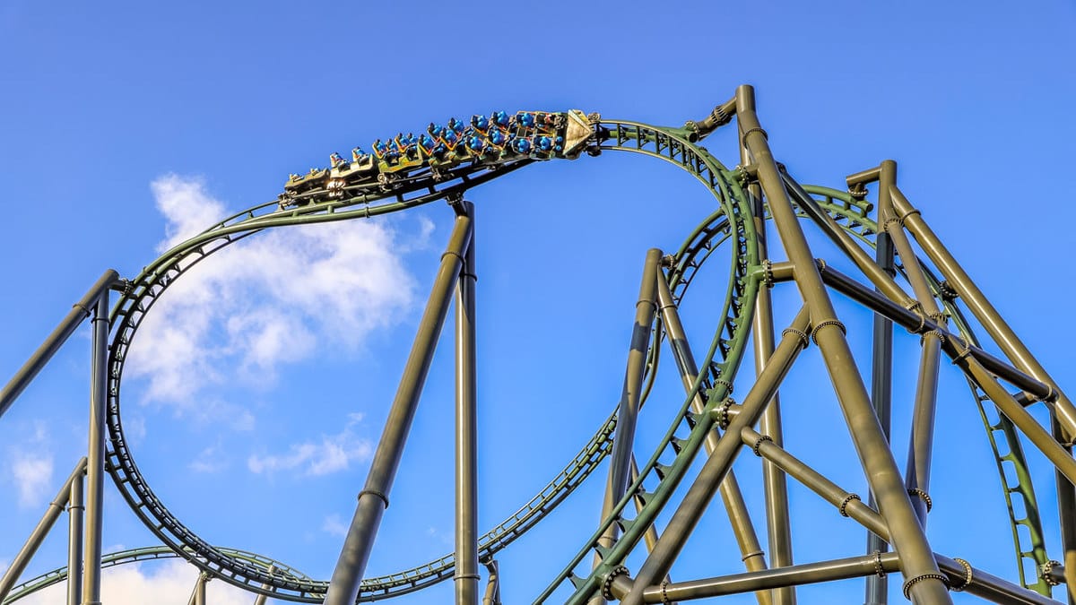 Achterbahn im Walibi Freizeitpark in Europa