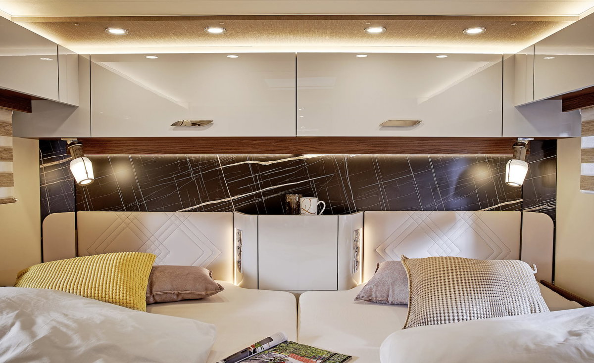 Luxury motorhome Bürstner Elegance