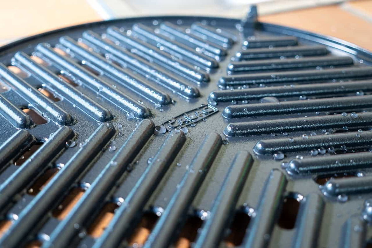 After cleaning, clear water is enough for rinsing