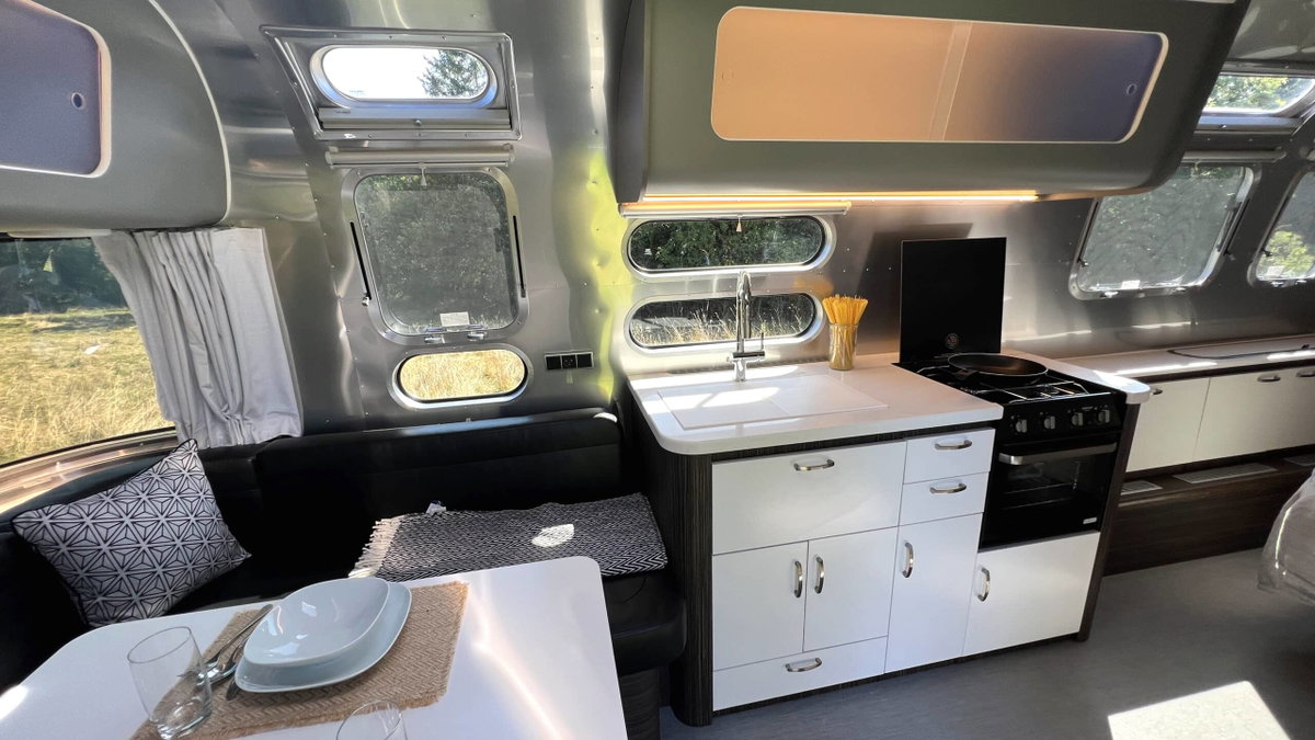 Airstream International 25IB Kitchen