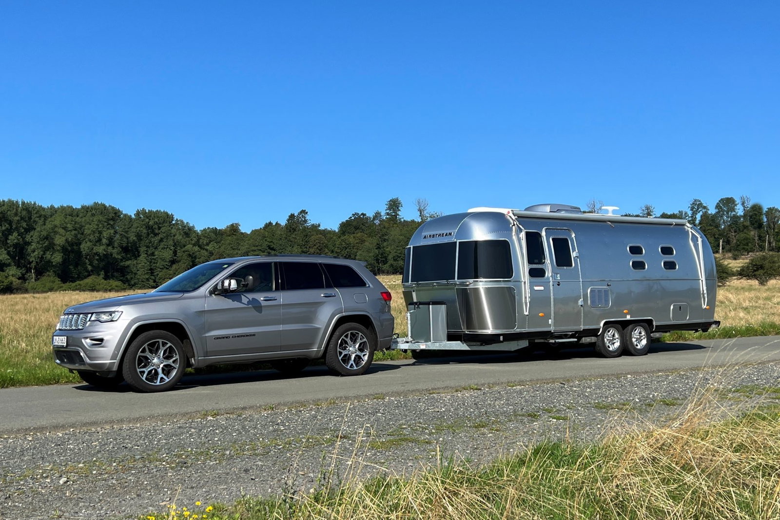 Innovations at Caravan Salon 2023: Airstream Germany presents luxury caravan with comfort bathroom and kitchen with oven