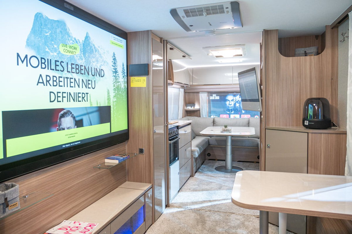 Fendt Concept Work & Connect Adfendture Caravan Salon 2023 Modell Work Innen