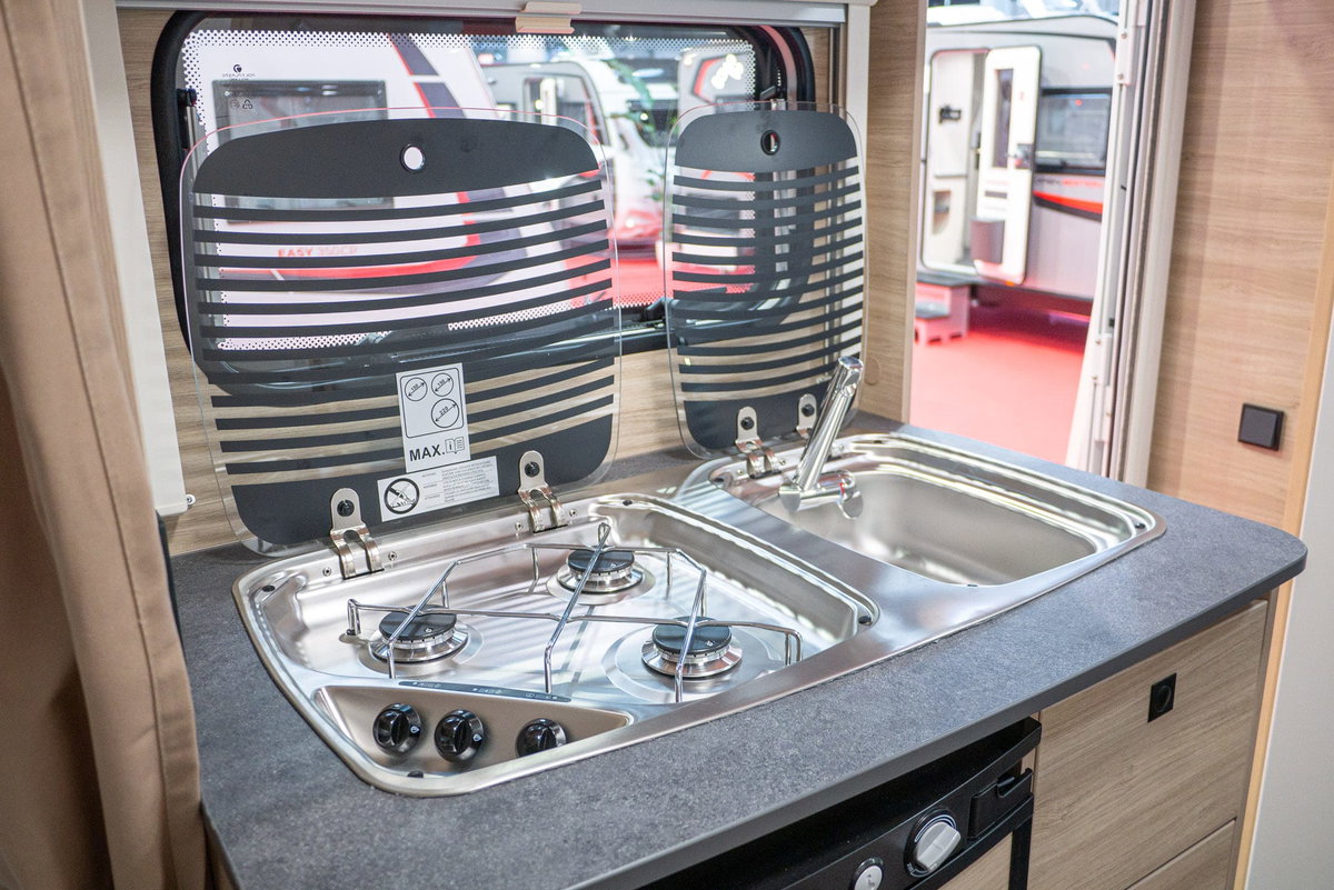 Sterckeman Easy 390 CP Caravan Salon 2023 kitchen