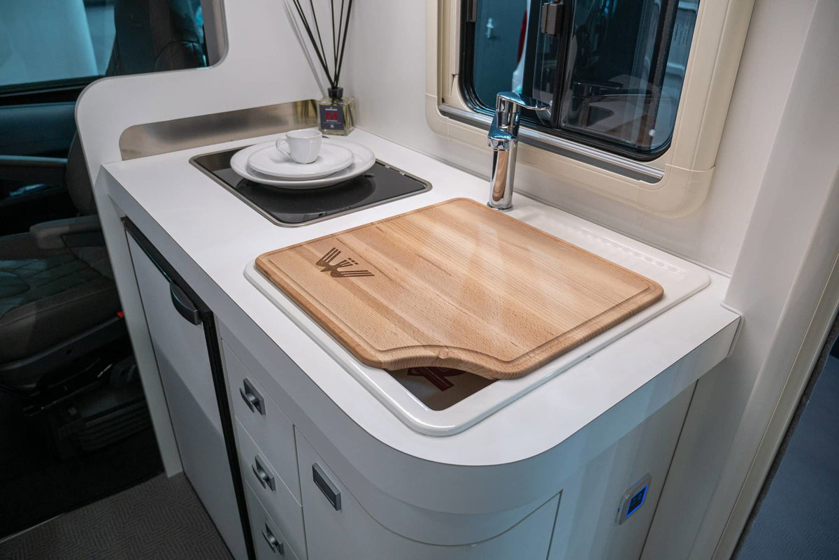 Wingamm Oasi 610 M Caravan Salon 2023 Küchenmodul