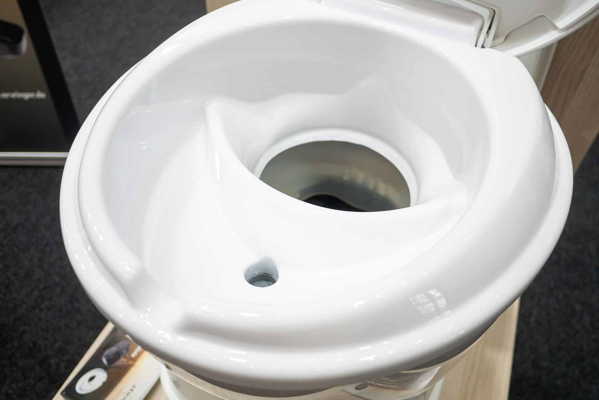 Arwinger Kassetten-Trenntoilette Caravan Salon 2023 Sitzteil