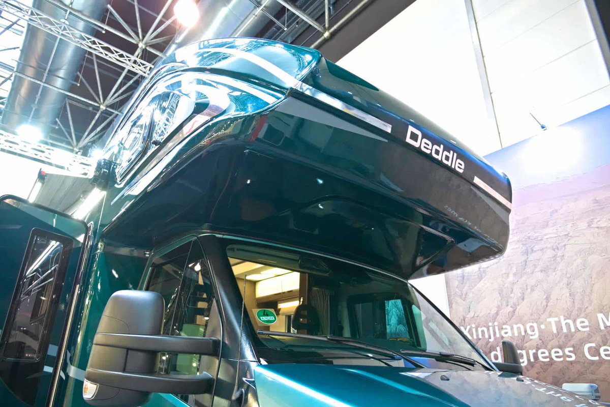 Deddle RV Carbonic Liner 78 - Alkoven außen Caravan Salon 2024