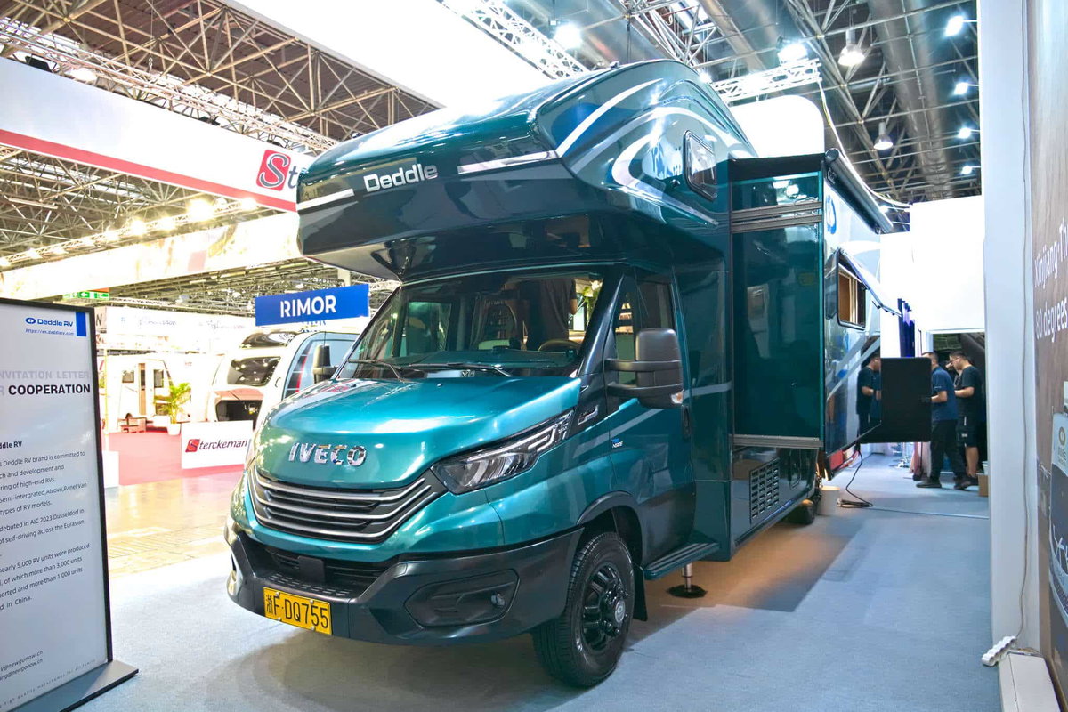 Deddle RV Carbonic Liner 78 - Außenansicht Caravan Salon 2024