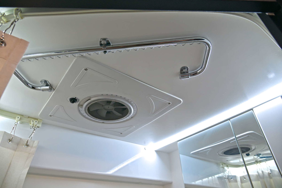 Deddle RV EASY TOUR E-MAX - Klimaanlage Caravan Salon 2024