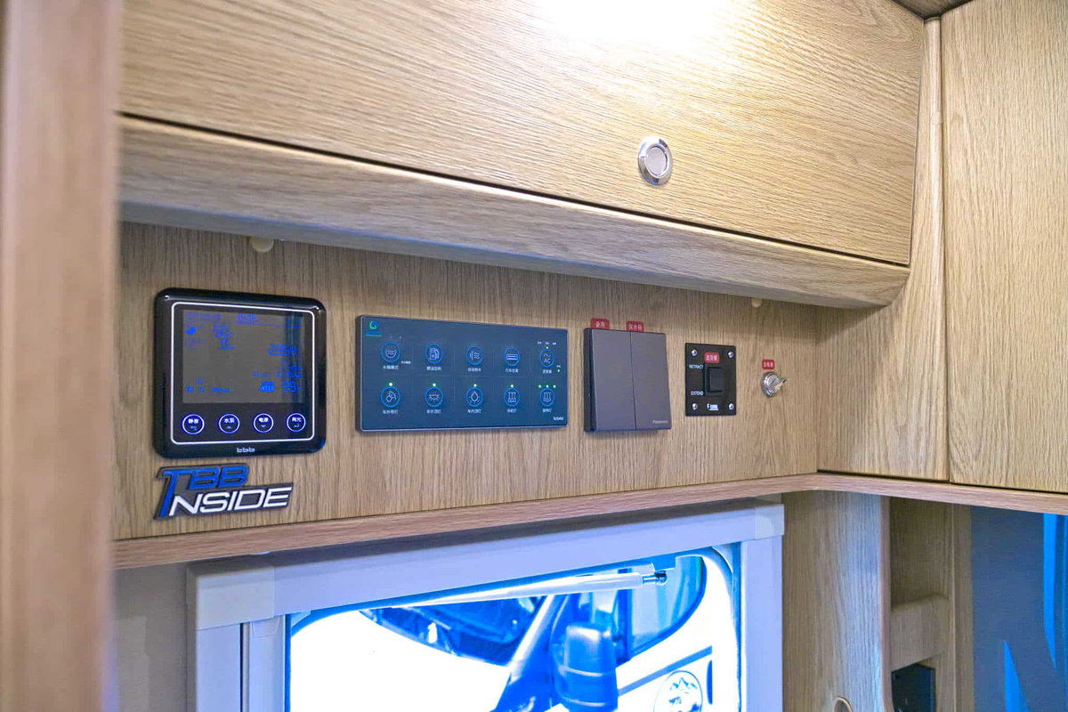 Deddle RV EASY TOUR E-PRO - Steuerungseinheit Caravan Salon 2024