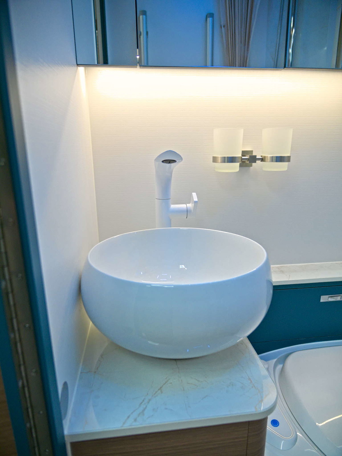 Deddle RV Youfo - Waschbecken Caravan Salon 2024