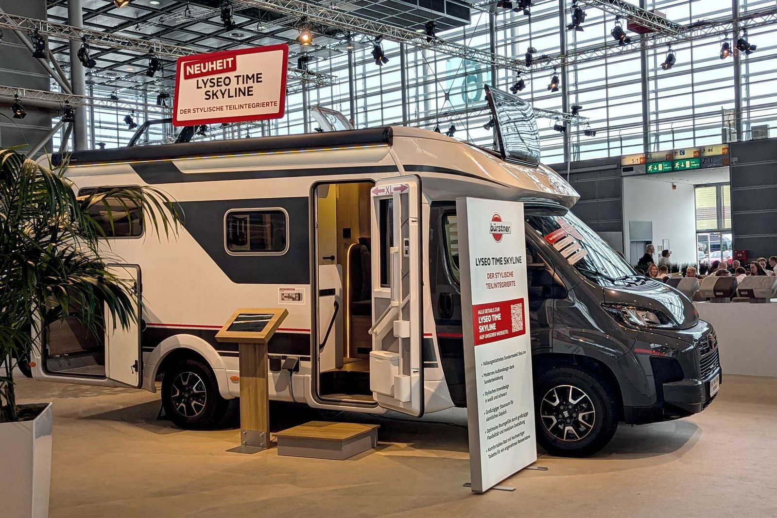 Bürstner Lyseo Time Skyline (2024) - Stylish semi-integrated as a special model
