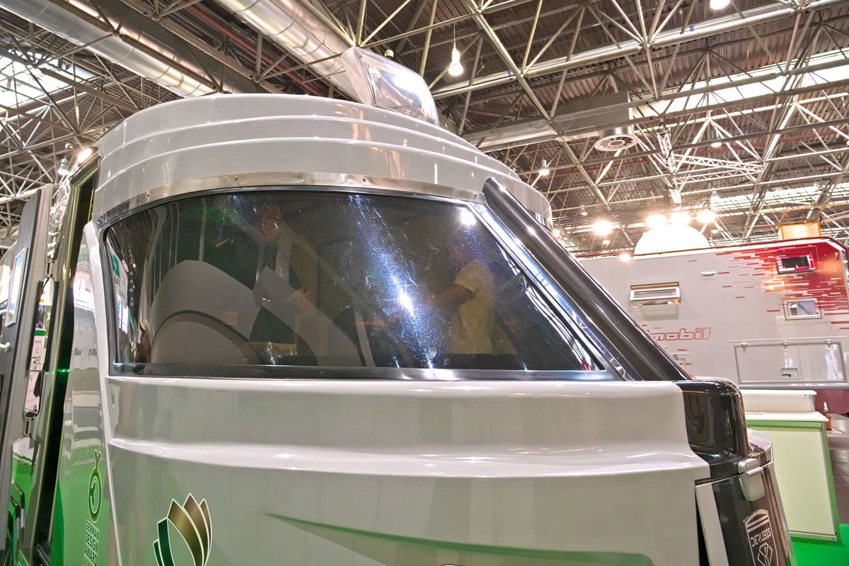 Derubis Series 7 Fenster Caravan Salon 2024