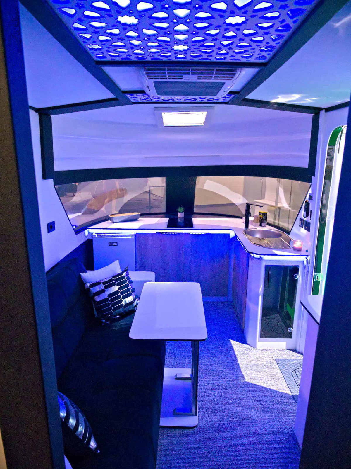 Derubis Series 7 Ambiente-Beleuchtung Caravan Salon 2024