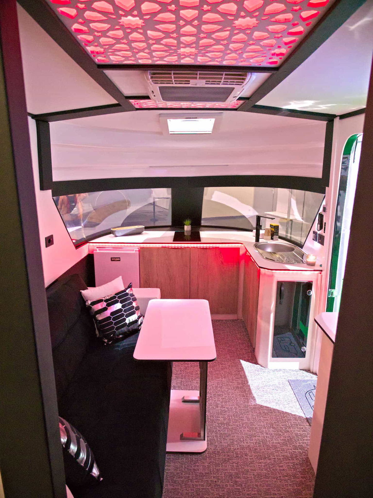 Derubis Series 7 Ambiente-Beleuchtung Caravan Salon 2024