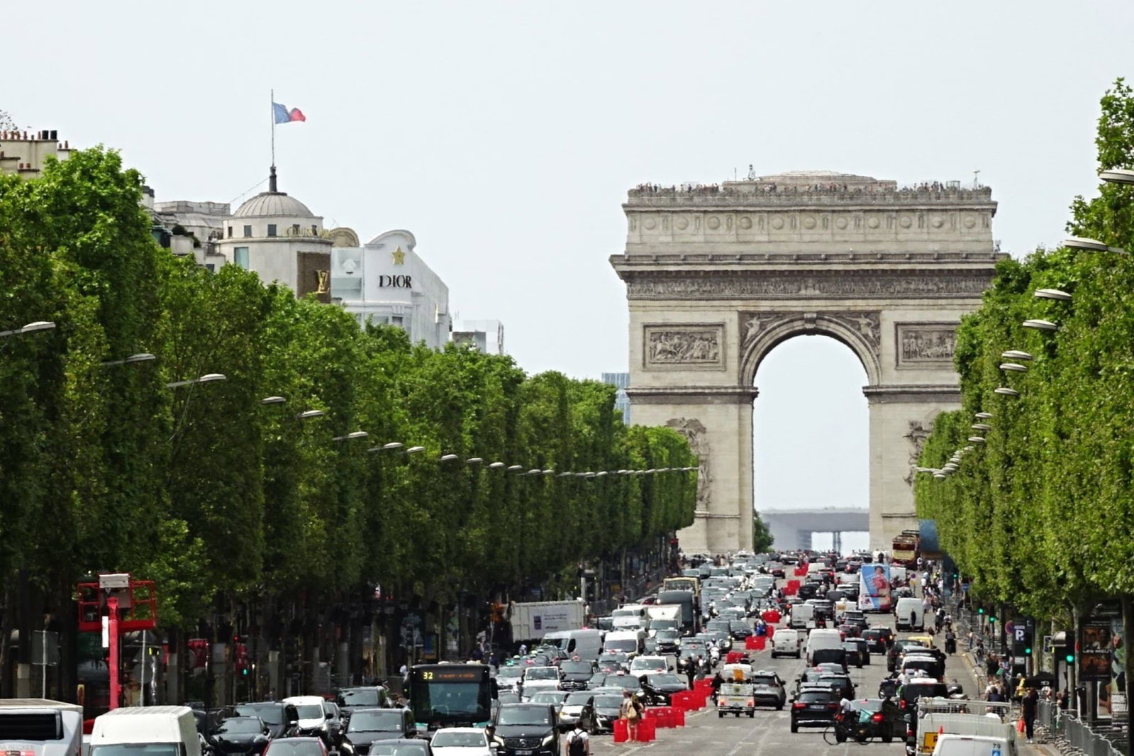 Camping in France in 2025: new toll system, new environmental zones, stricter rules