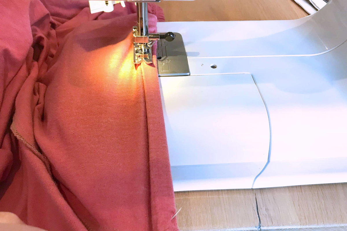 Sewing fitted sheets for motorhome mattress in special size