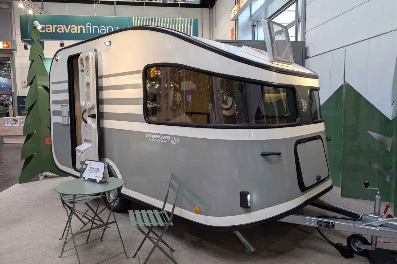 Carpento 430 D (2027): compact mini caravan for families in retro design