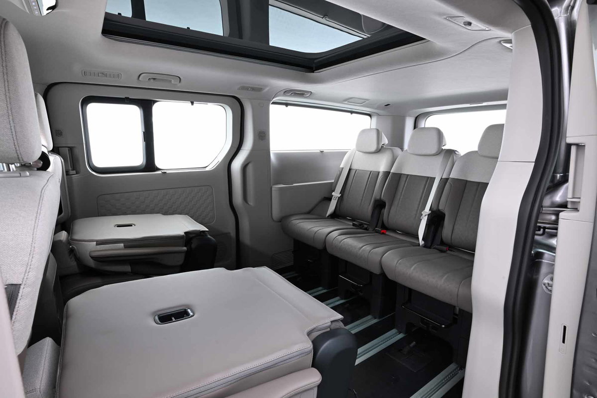 Kia PV7 electric van interior